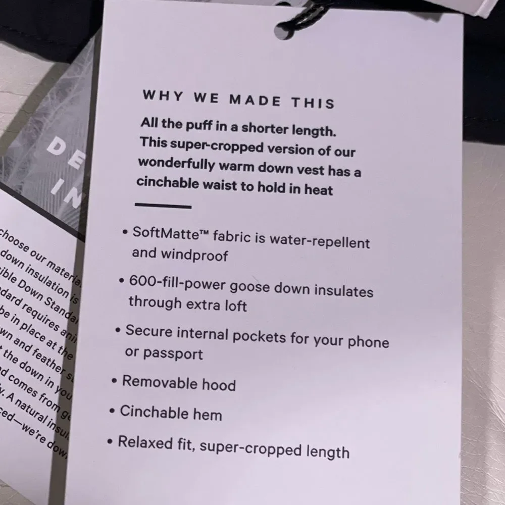 LULULEMON WUNDER Puff SUPER CROPPED vest BLACK SIZE 4 perfect cute NWT - Picture 4 of 5